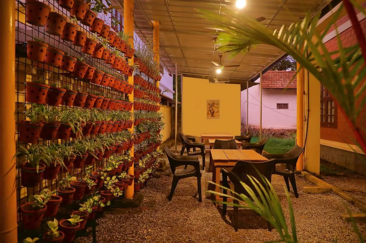 Dahlia Beach Resort 瓦尔卡拉